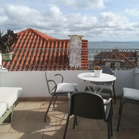 Little River View Triplex In Alfama Lisboa Exterior foto