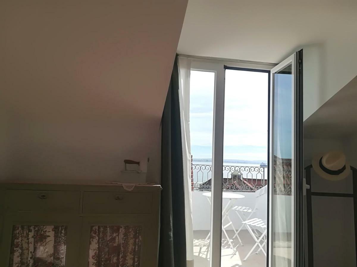 Little River View Triplex In Alfama Lisboa Exterior foto
