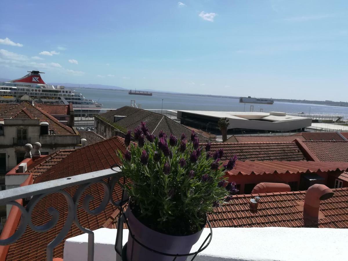 Little River View Triplex In Alfama Lisboa Exterior foto
